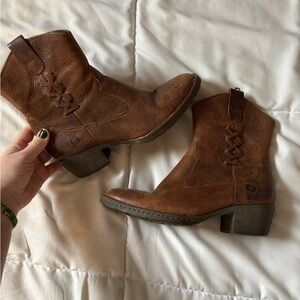 Born Brown Leather Western Ankle Booties Sz 7.5